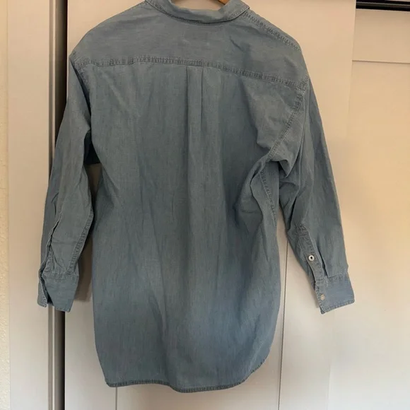 J. Crew Relaxed-fit Chambray Shirt Size 6 - Picture 7 of 7